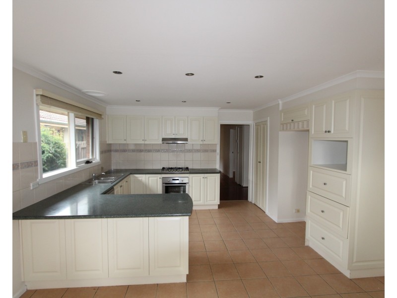 6 Shield Court, Glen Waverley VIC 3150