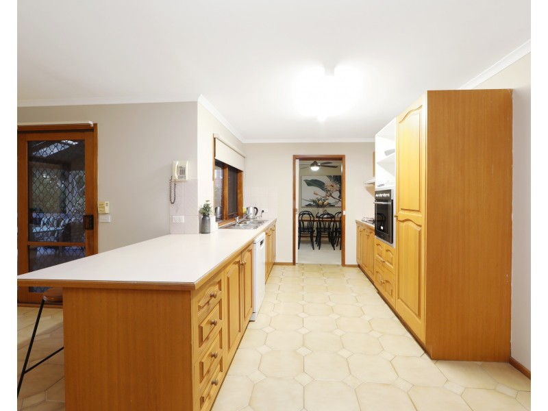 44 Cromwell Drive, Rowville VIC 3178