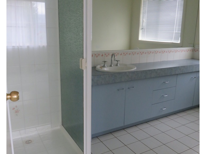 18 St Lawrance Way, Rowville VIC 3178