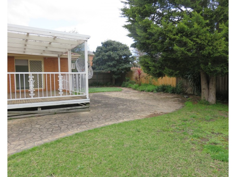 18 St Lawrance Way, Rowville VIC 3178