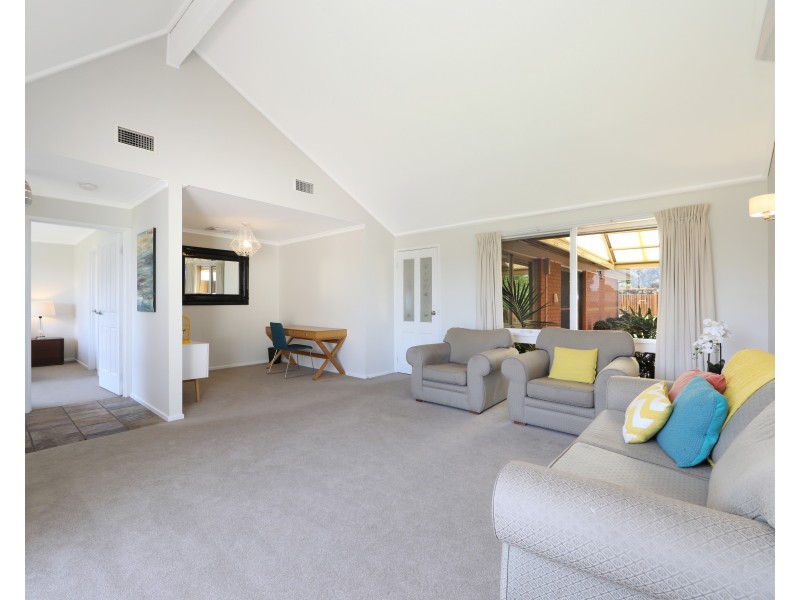 33 Taldra Drive, Ferntree Gully VIC 3156