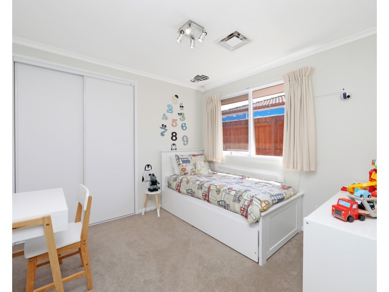 33 Taldra Drive, Ferntree Gully VIC 3156