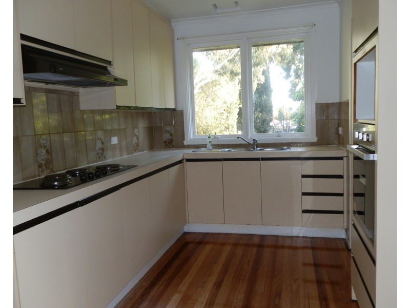 17 Fifth Avenue, Rowville VIC 3178