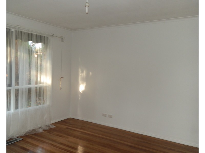 17 Fifth Avenue, Rowville VIC 3178