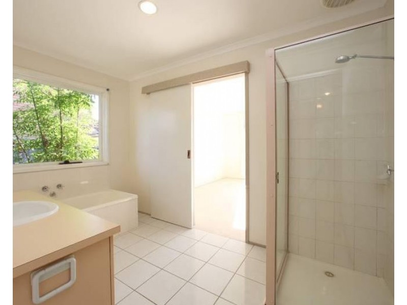 1 Streeton Court, Rowville VIC 3178