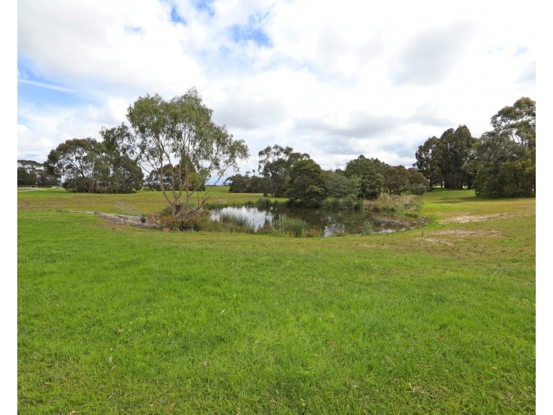 8 Hillside Court, Lysterfield South VIC 3156