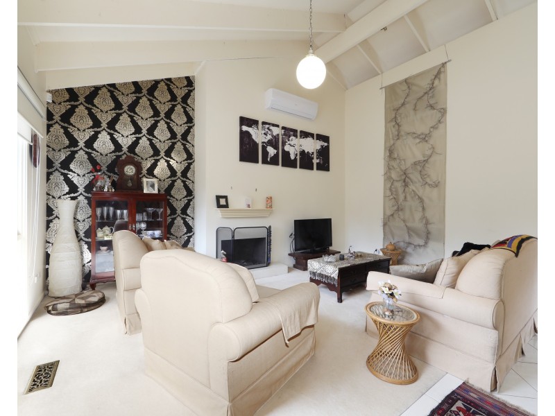 5 Holstein Court, Rowville VIC 3178