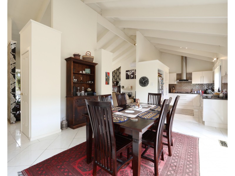 5 Holstein Court, Rowville VIC 3178