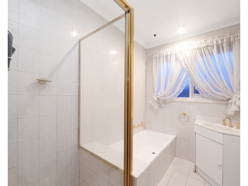 3 Fifth Avenue, Rowville VIC 3178