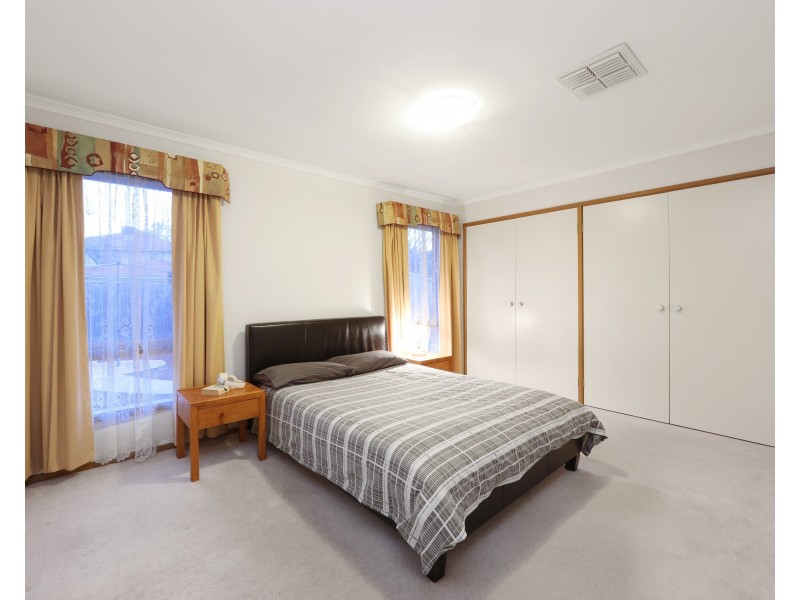 14 Dunscombe  Close, Rowville VIC 3178