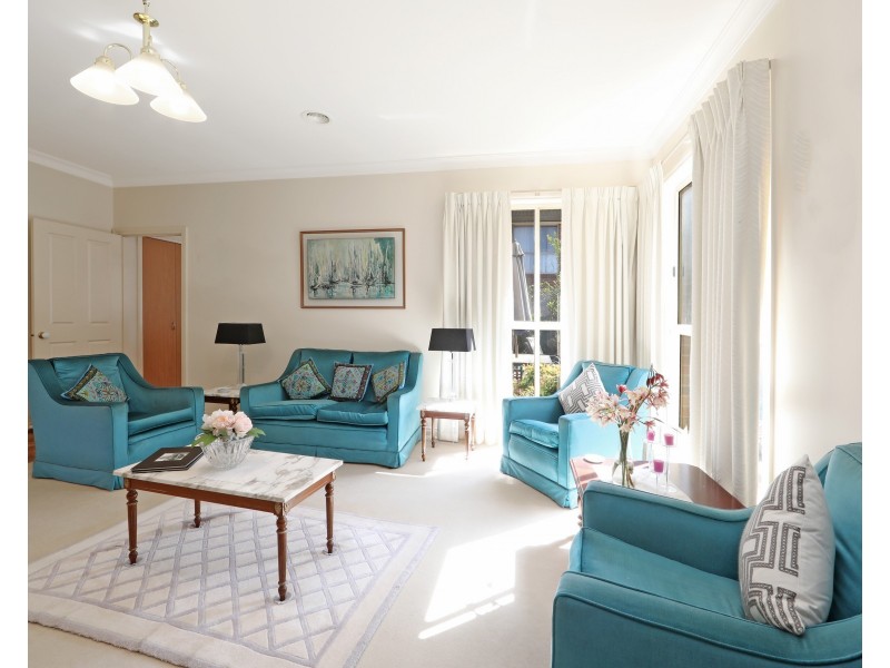 5 Canterbury Close, Rowville VIC 3178