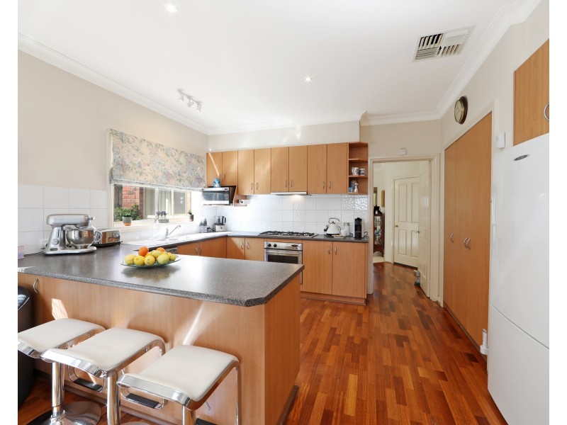 5 Canterbury Close, Rowville VIC 3178