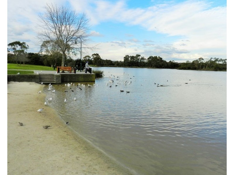 13 St Vincent Place, Berwick VIC 3806