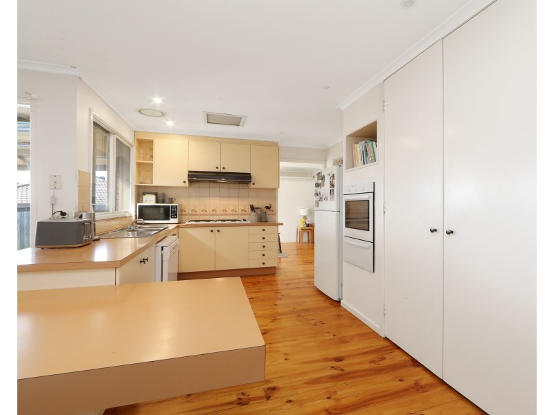 8 Tanya Court, Rowville VIC 3178