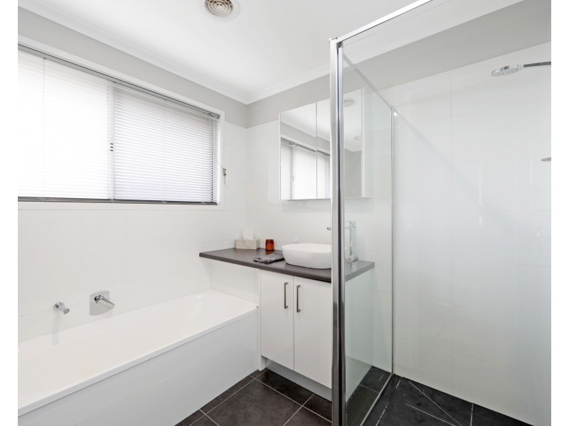 14 Prior Court, Rowville VIC 3178