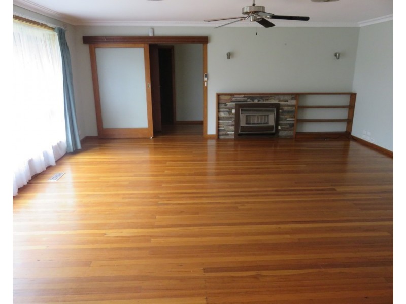 26 Lydford Road, Ferntree Gully VIC 3156