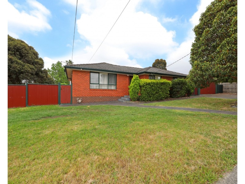 18 Fourth Avenue, Rowville VIC 3178