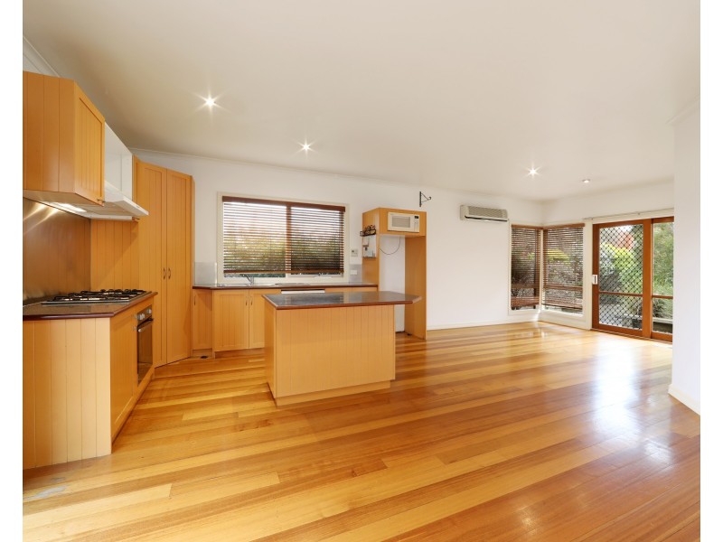 18 Fourth Avenue, Rowville VIC 3178