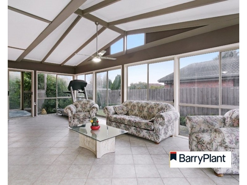 17 Colorado Crescent, Rowville VIC 3178