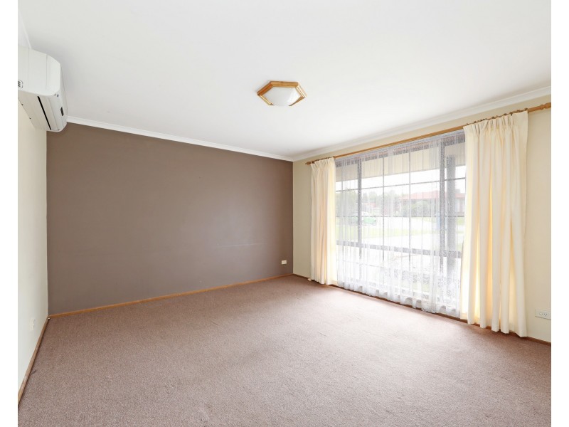 4 Raneen Place, Berwick VIC 3806