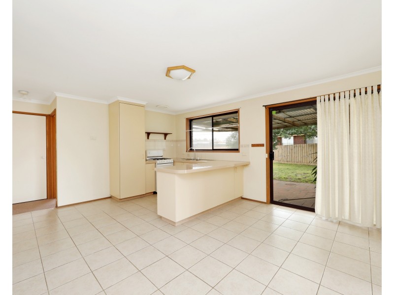 4 Raneen Place, Berwick VIC 3806