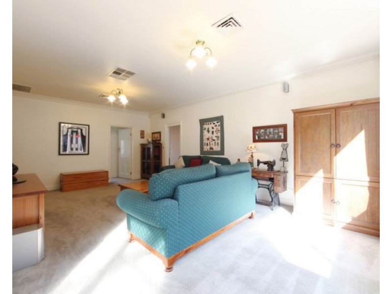 2 Ashbee Court, Rowville VIC 3178