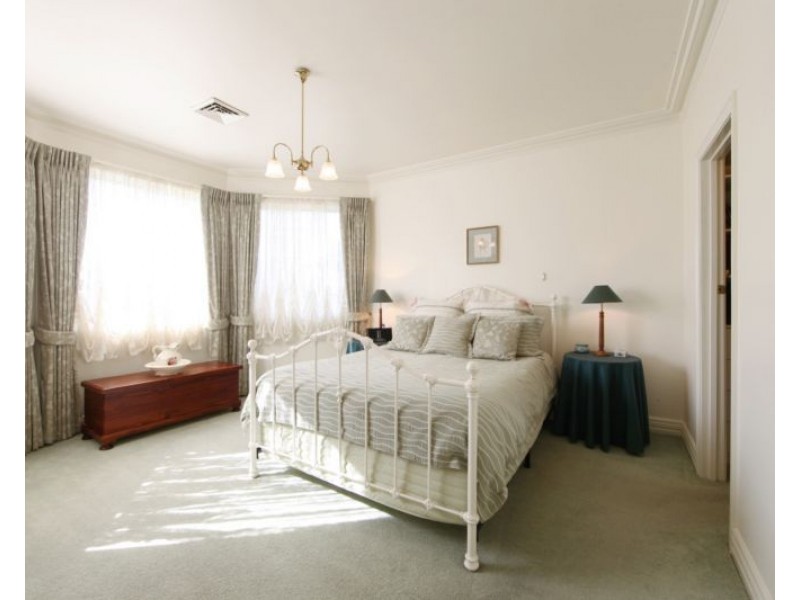 2 Ashbee Court, Rowville VIC 3178