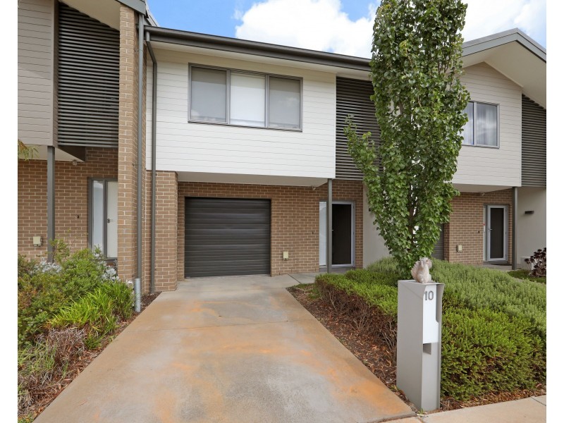 10 Flora Grove, Wantirna South VIC 3152