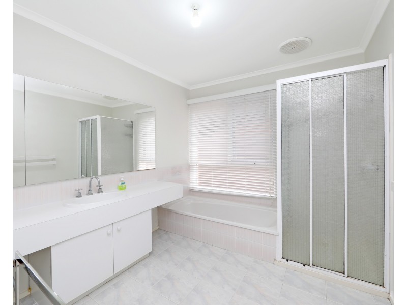 10 Lonsdale Avenue, Rowville VIC 3178