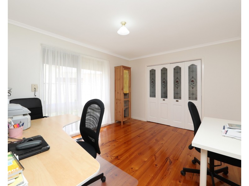 10 Lonsdale Avenue, Rowville VIC 3178