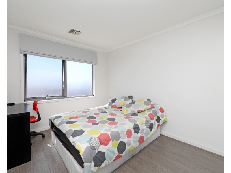 14 Botanic Place, Wantirna South VIC 3152