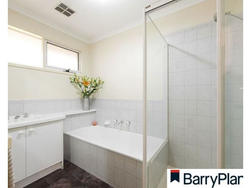 47 Buckingham Drive, Rowville VIC 3178
