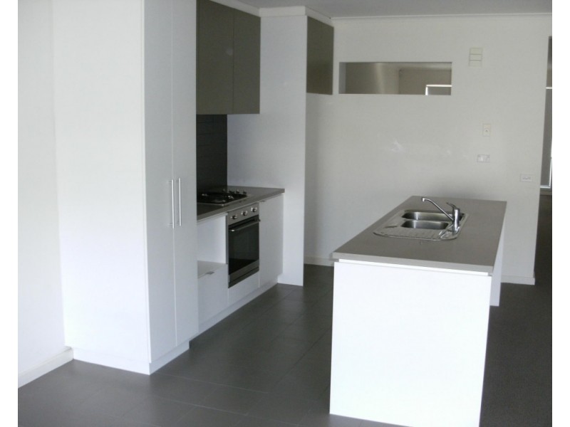 63 Waverley Park Drive, Mulgrave VIC 3170