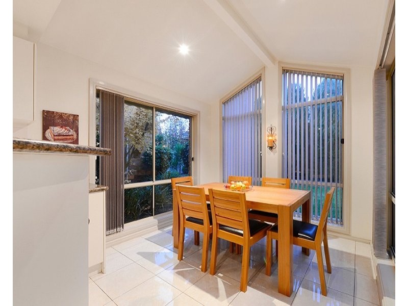 445 Dandelion Drive, Rowville VIC 3178