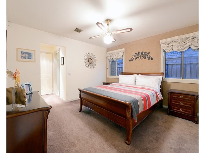 445 Dandelion Drive, Rowville VIC 3178