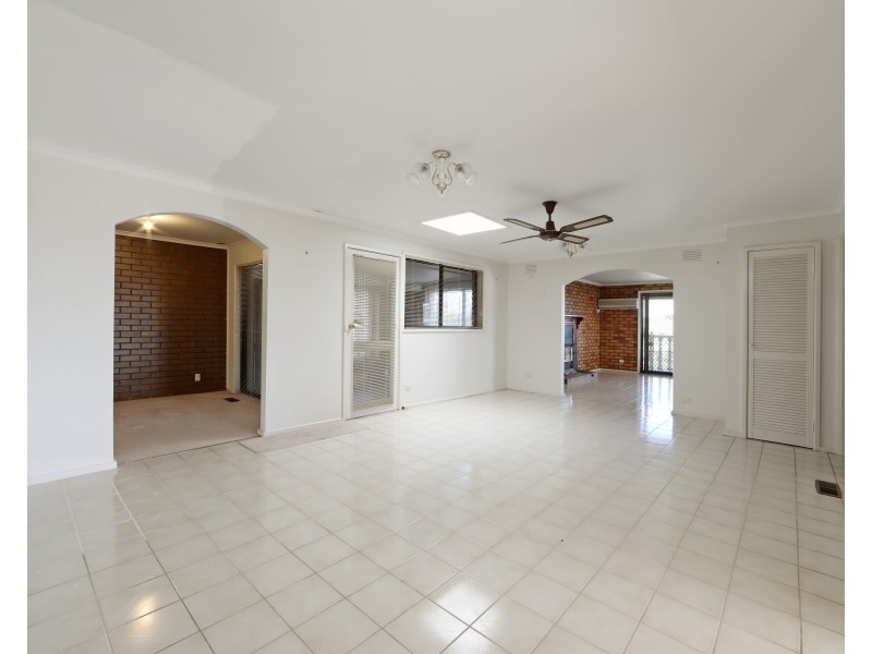 17 Allora Avenue, Ferntree Gully VIC 3156