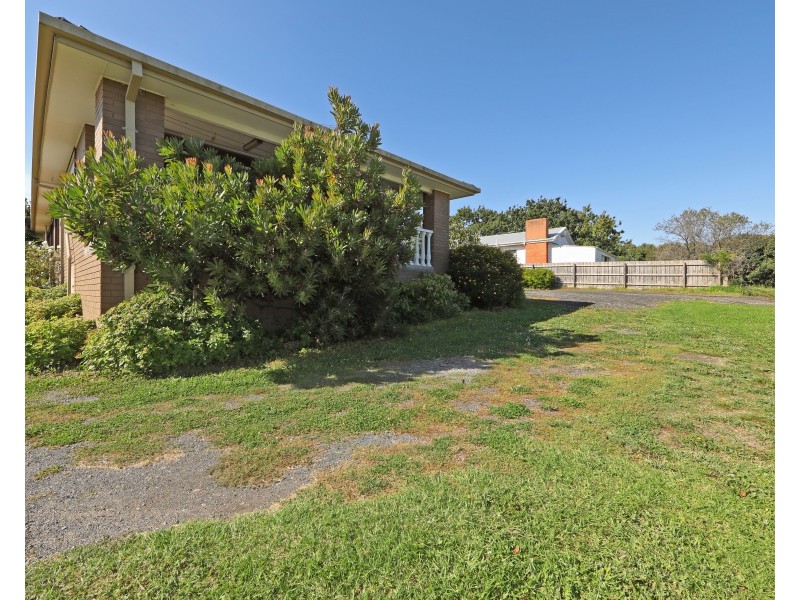 17 Allora Avenue, Ferntree Gully VIC 3156