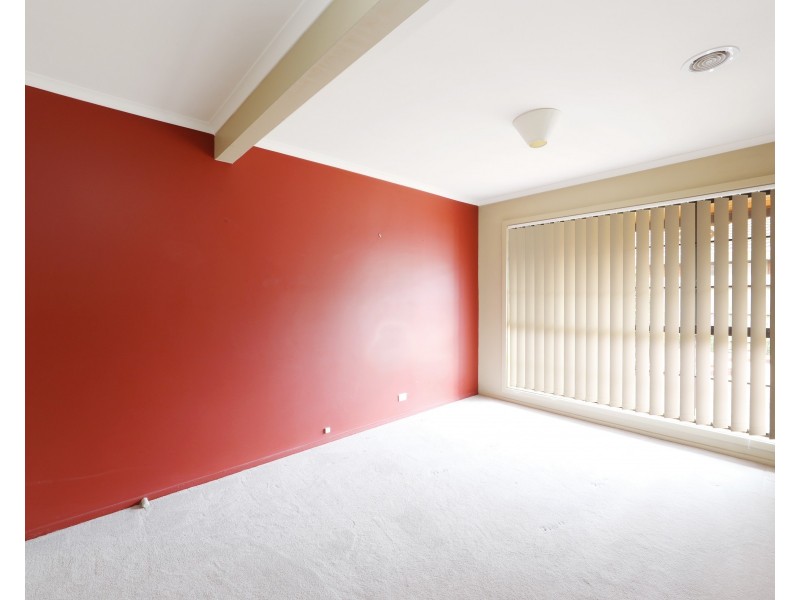 8 Willow Avenue, Rowville VIC 3178