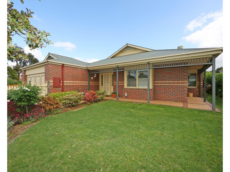 22 Applewood Drive, Knoxfield VIC 3180