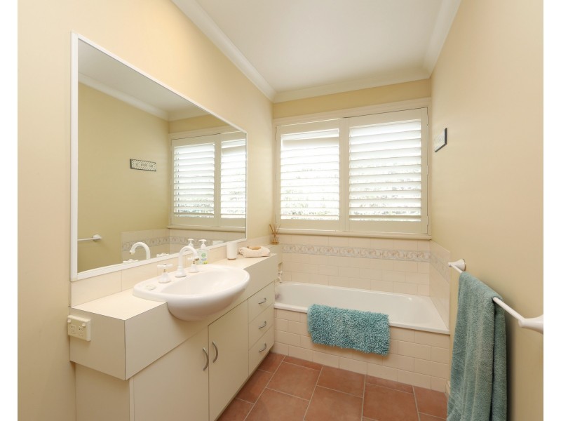 22 Applewood Drive, Knoxfield VIC 3180