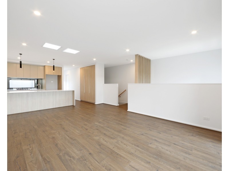 61 Emmeline Row, Rowville VIC 3178