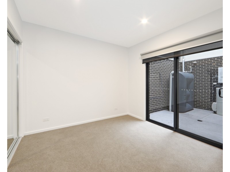 61 Emmeline Row, Rowville VIC 3178