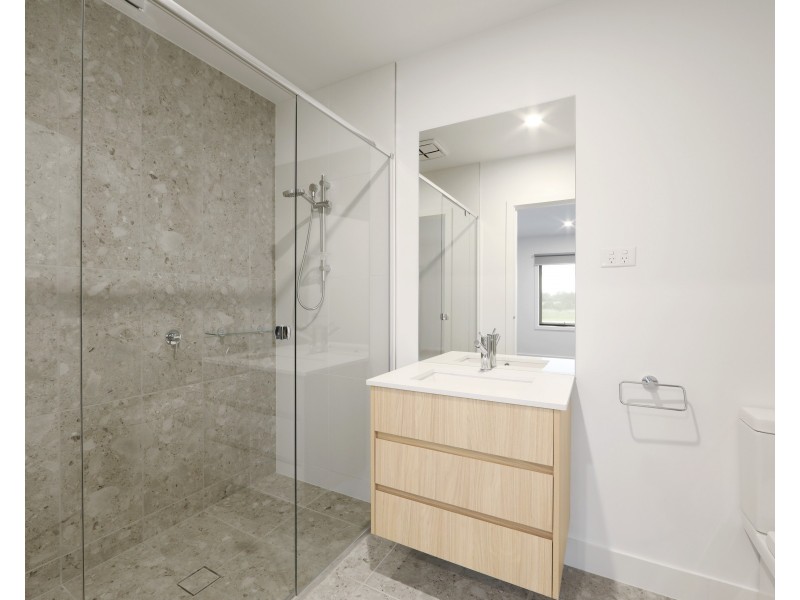 61 Emmeline Row, Rowville VIC 3178