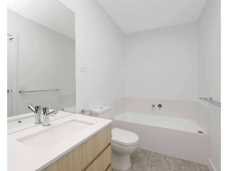 61 Emmeline Row, Rowville VIC 3178