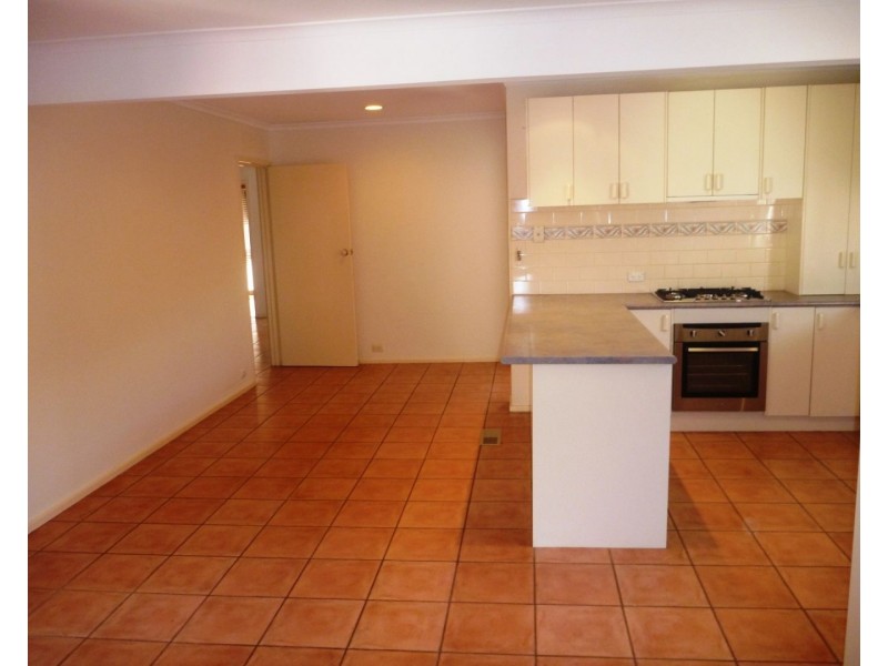 1/11 Fourth  Avenue, Rowville VIC 3178