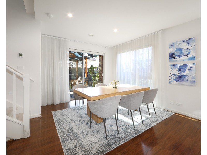 10 Misha  Boulevard, Endeavour Hills VIC 3802