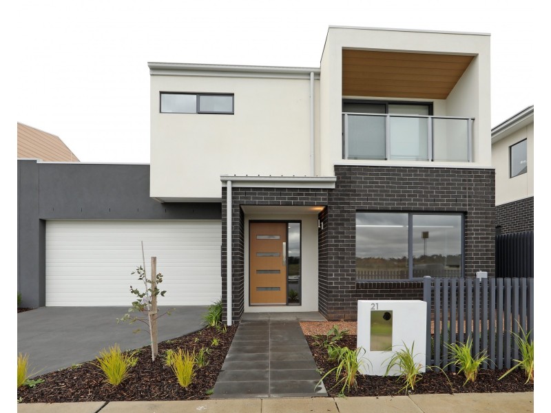 21 Emmeline  Row, Rowville VIC 3178