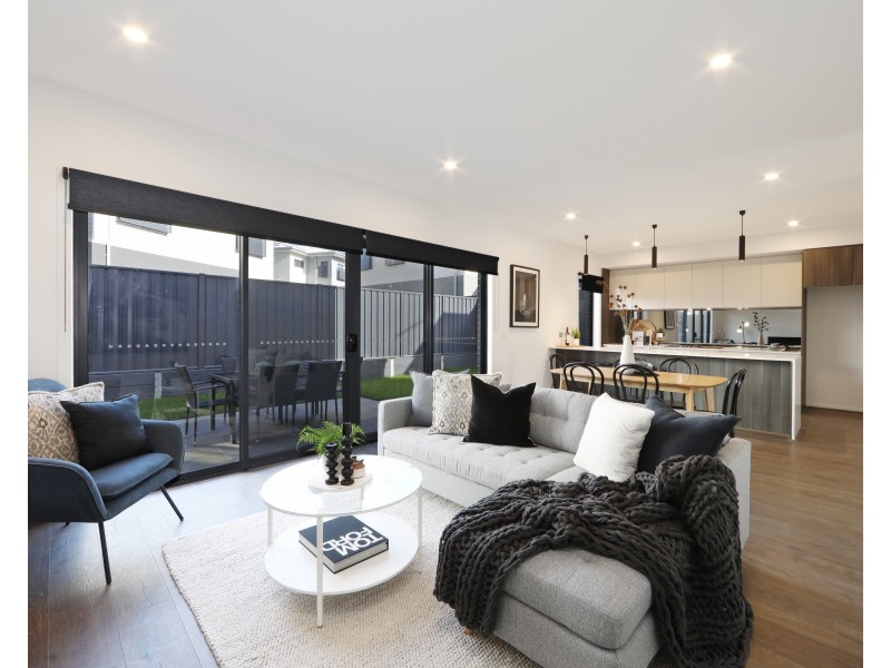 21 Emmeline  Row, Rowville VIC 3178