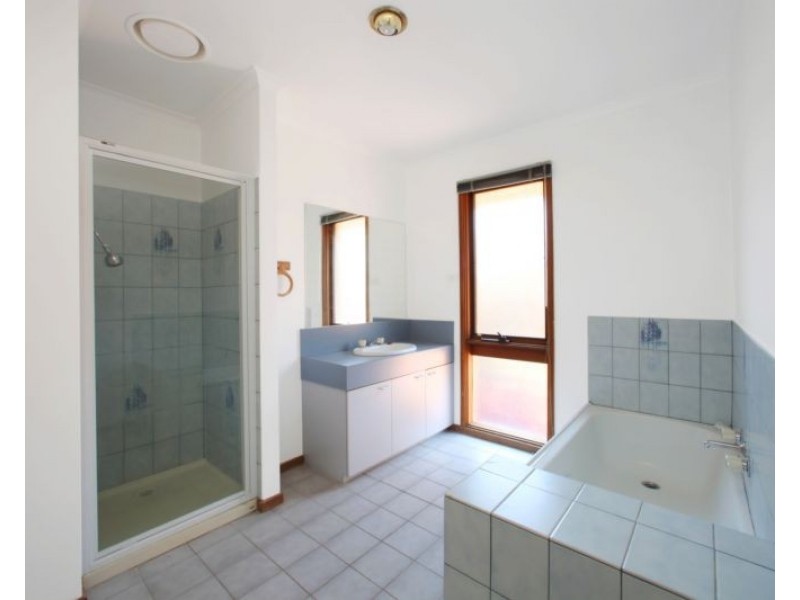 6 Cowin Close, Rowville VIC 3178