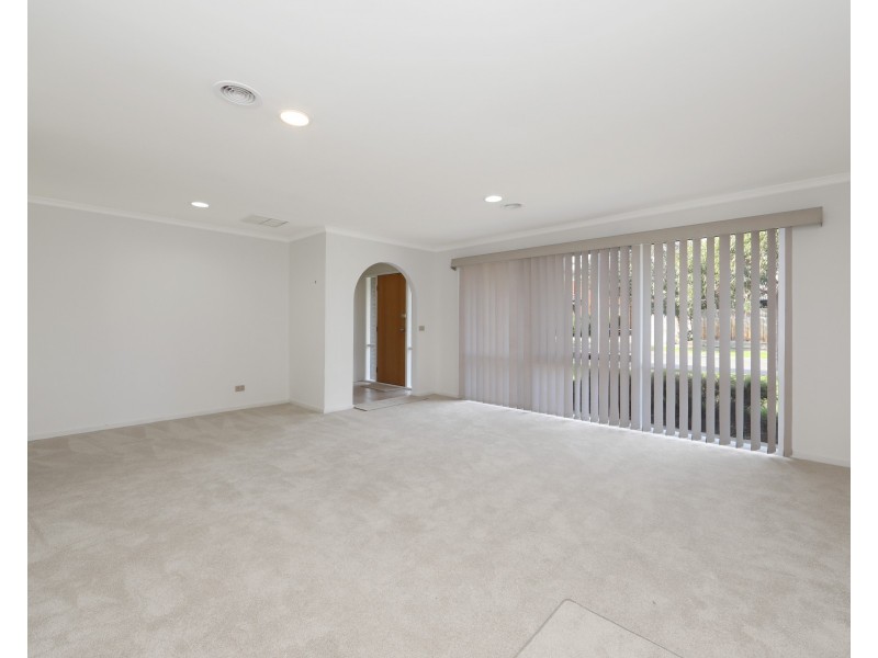 25 Pinehill  Drive, Rowville VIC 3178
